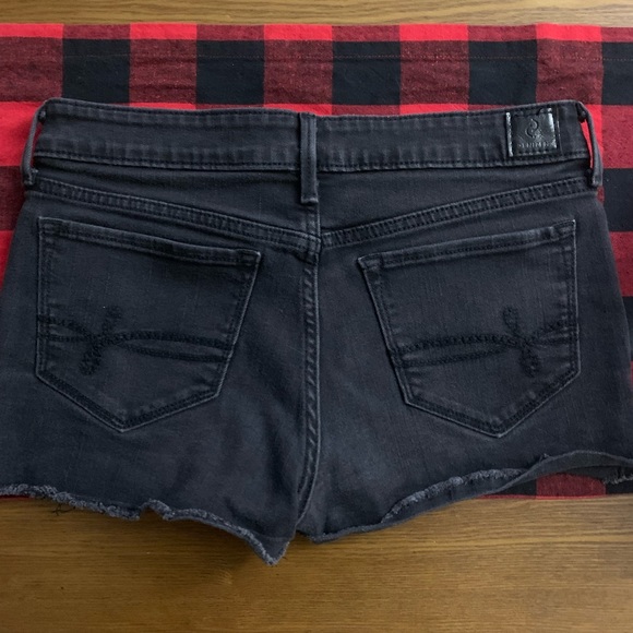 Denizen FROM Levi’s Black Women’s Jean Shorts Sz 7 - Picture 2 of 5